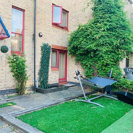 Riverside Double Room With Double Sofa Bed London Exterior photo