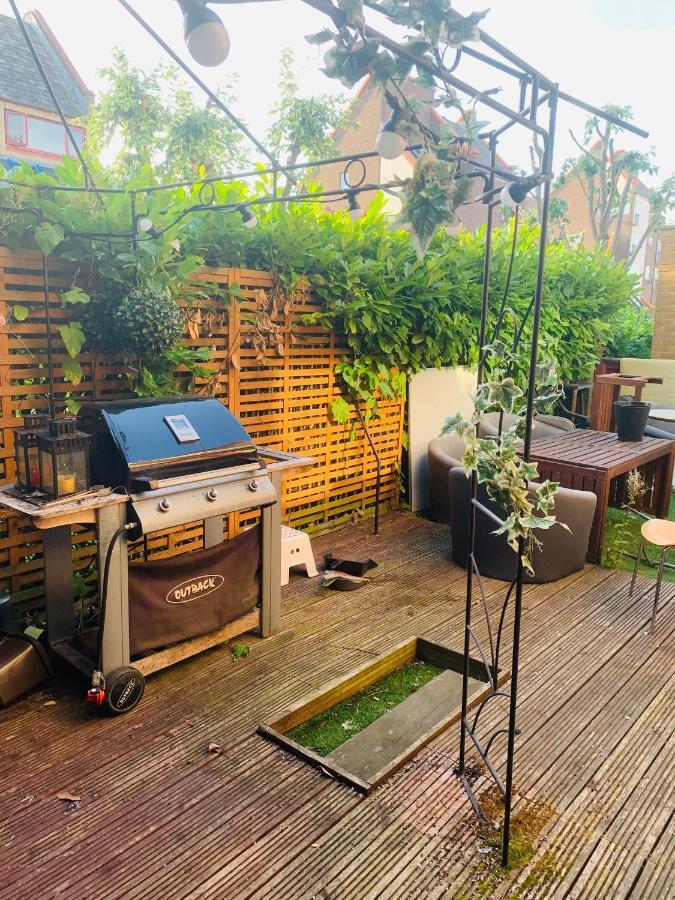 Riverside Double Room With Double Sofa Bed London Exterior photo